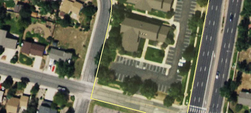 Office Space with Shared Amenities