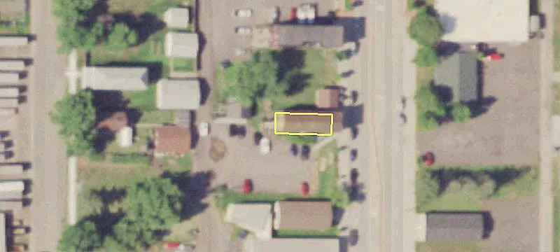 Spacious Warehouse with Prime Corner
