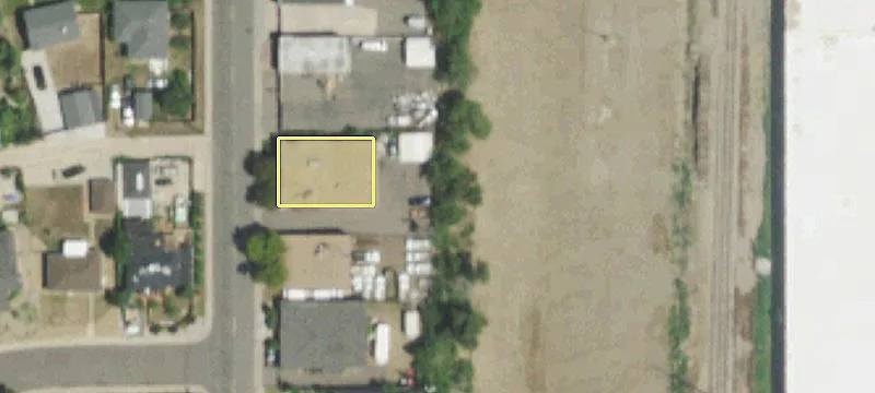 Office/Warehouse/Shop with Fenced Yard