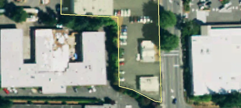 Free-Standing Retail/Office Building Available