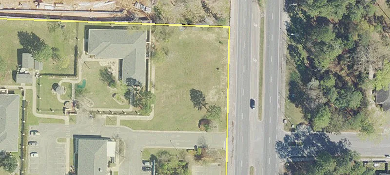 Prime Retail Site Near University