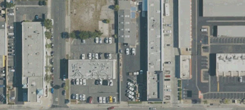 Industrial Building with Improved Yard