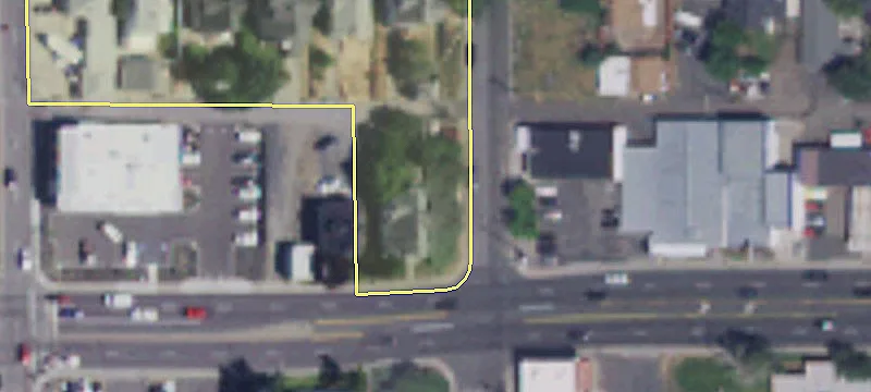 Single-Level Office Building Near Downtown