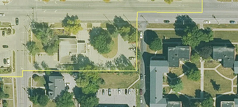 Ingersoll Avenue Retail Space