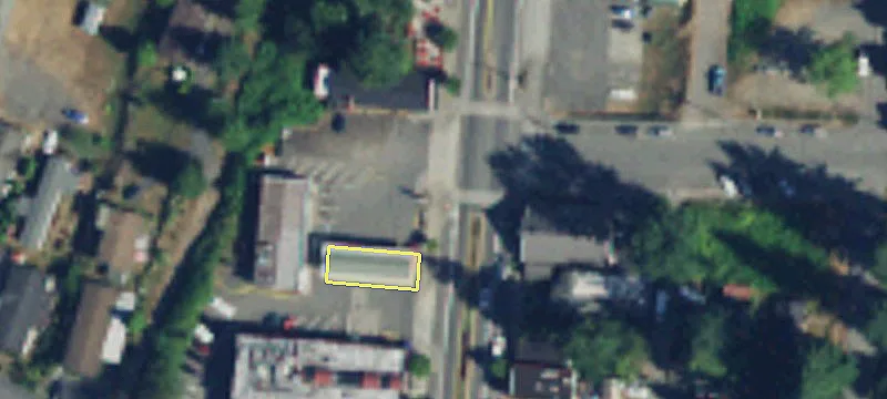 Prime Land Near Shopping Center