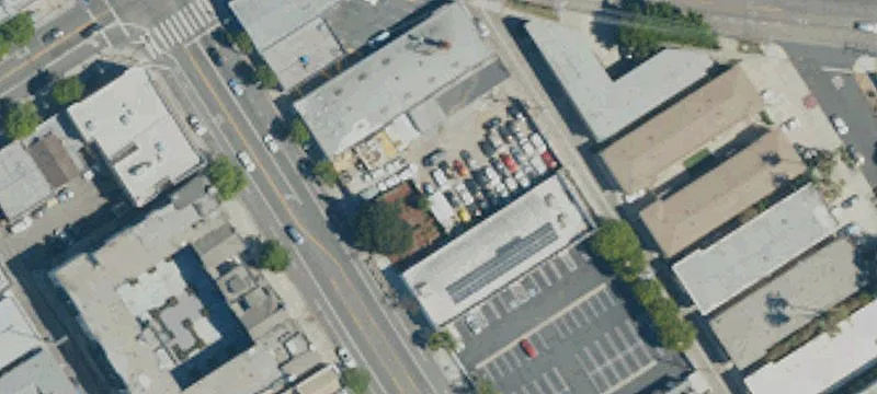 15,000 SF Lot with Building