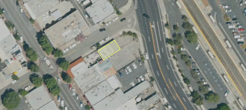 Freestanding Building on Corner Lot