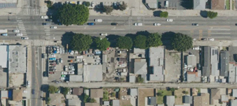 Land on Florence Avenue, Los Angeles