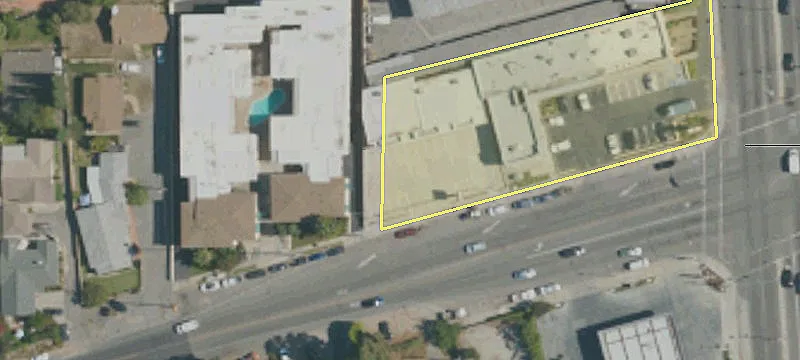 Retail Space with Private Rooms
