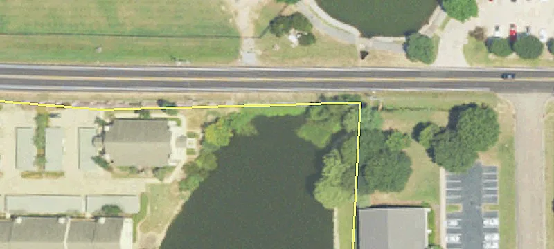 Land on Lakeland Drive