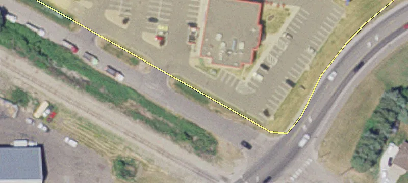 Commercial Land Near Retailers