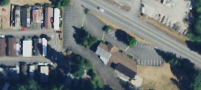 Warehouse with Fenced Yard Space