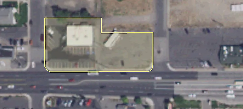 Commercial Land in High-Traffic Area