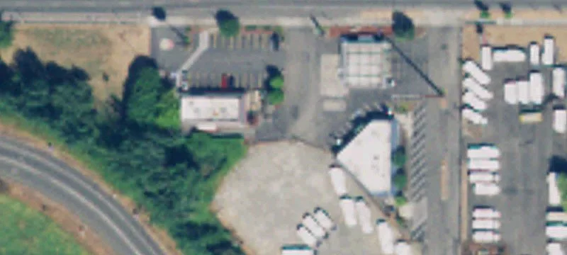Prime Retail Space Near I-5