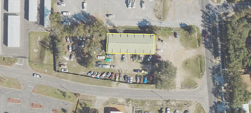 Versatile Warehouse with Fenced Lot