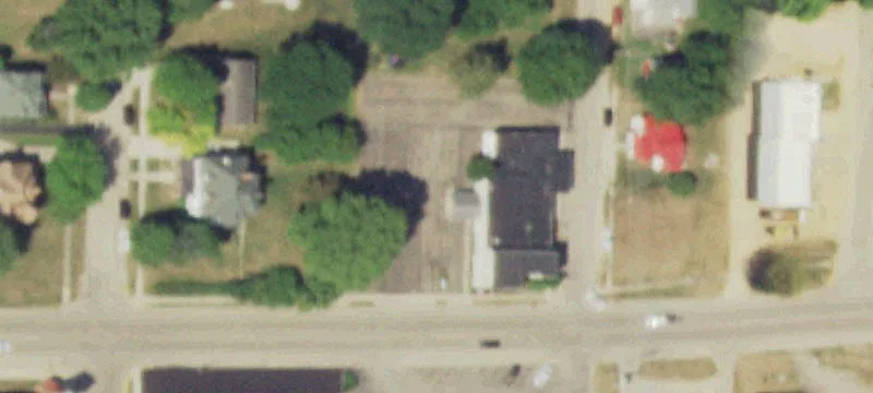 Versatile Commercial Building with Apartment