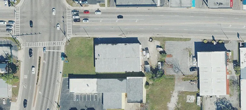 Prime Sarasota Showroom/Retail/Industrial Space