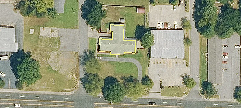 Commercial Land in High-Traffic Area