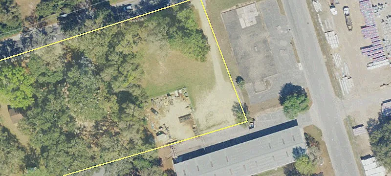Unique Land Parcels with Building