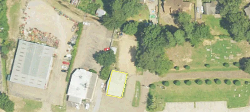 Corner Lot on High Traffic