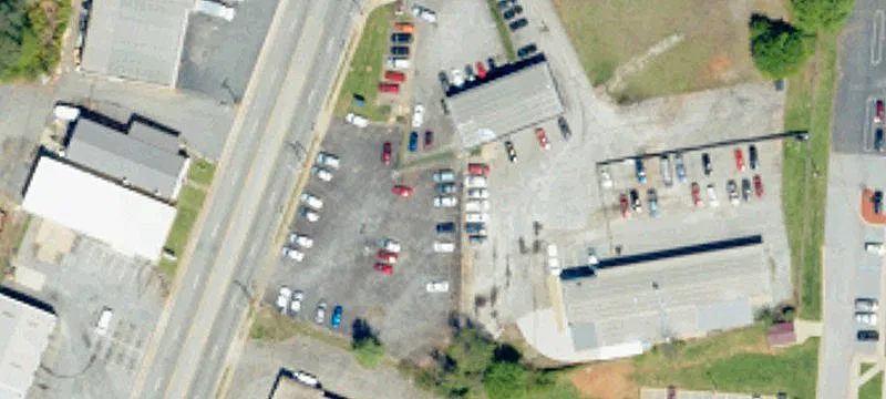 Showroom with Large Parking Area