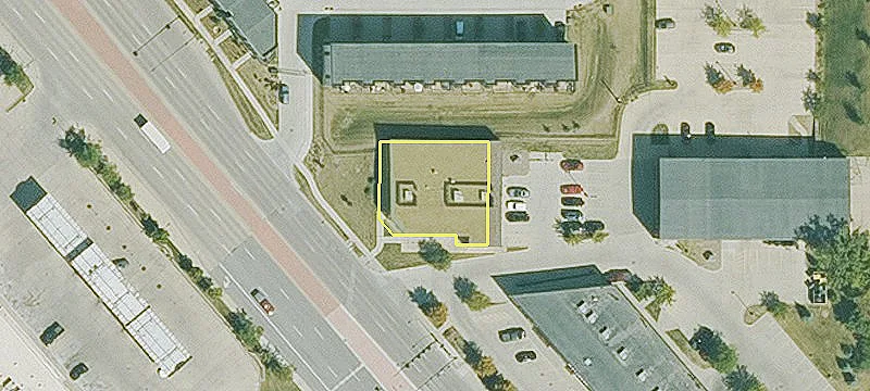 Versatile Commercial Building Near Downtown