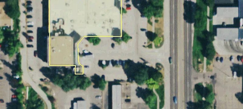 Retail Space in Tebo Shopping Center
