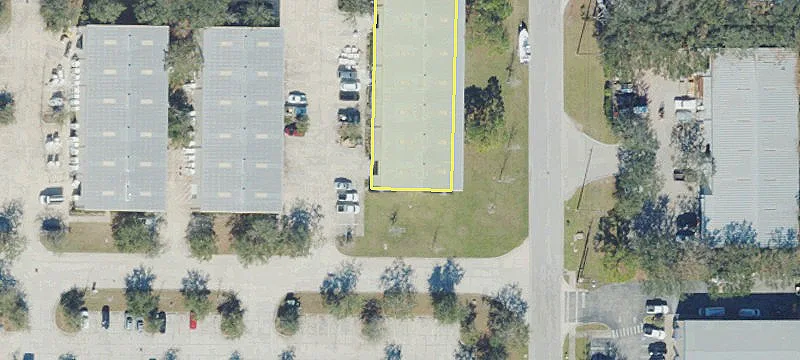Office/Warehouse Facility with Fenced Parking