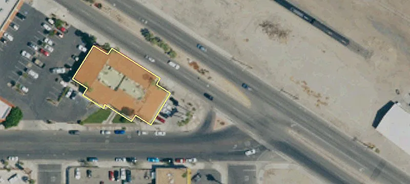 Retail Space Available For Rent