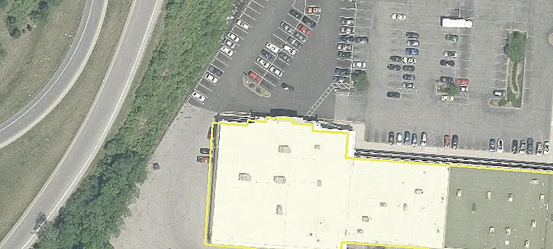 Retail Center with I-270 Exposure
