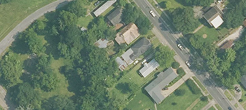 Free-Standing Retail Building Available