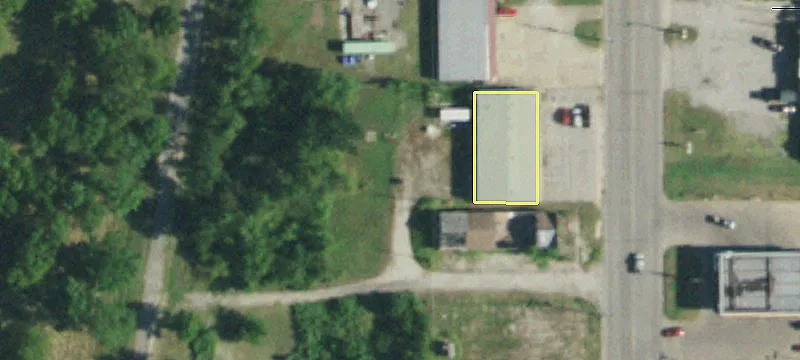 Corner Lot End Cap Space