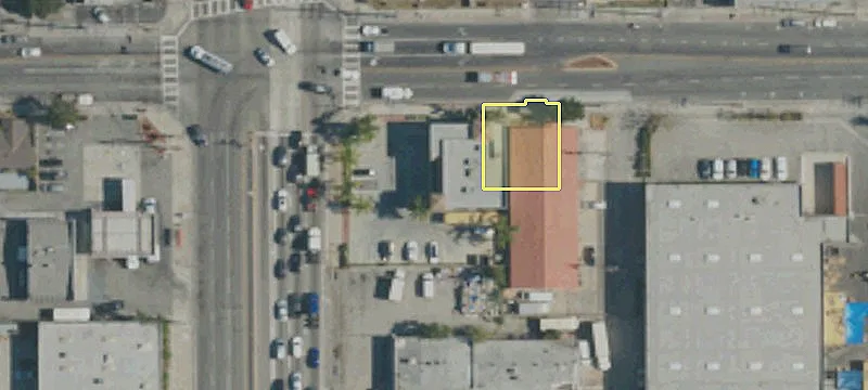 High-Image Flex/Retail Property For Rent