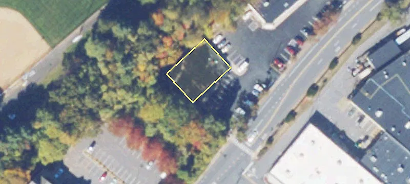 Retail Space with Shared Amenities