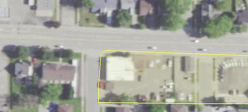 Retail Property in Downtown Neenah