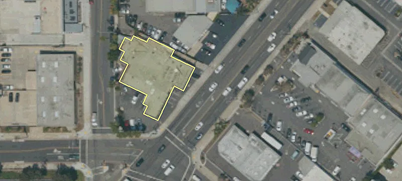 Retail Building on Corner Lot