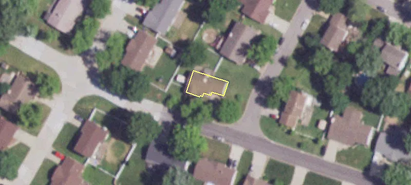 Commercial Land in High-Traffic Corridor
