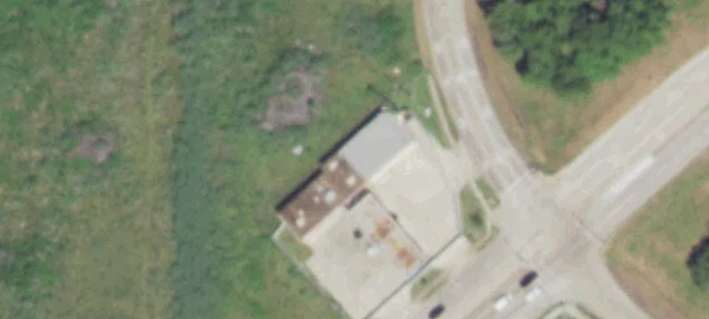 Versatile Retail/Automotive Space Available