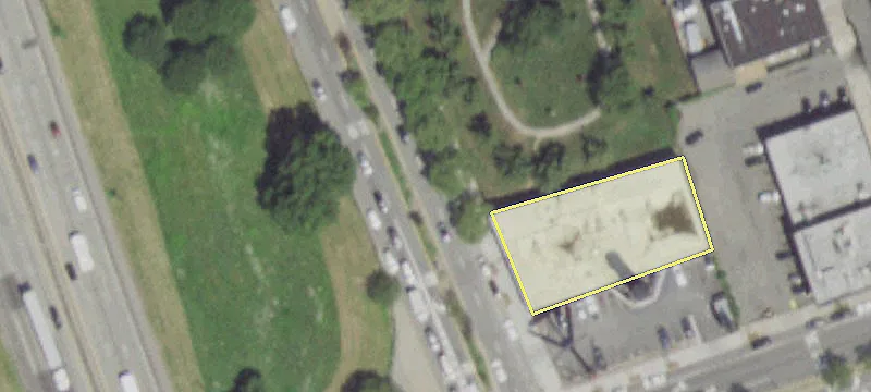 Large Retail Space in Bronx