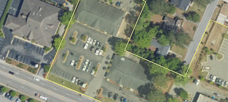 Retail Center on Forest Drive