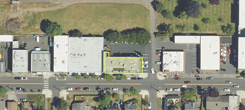 Retail Space in Desirable Neighborhood