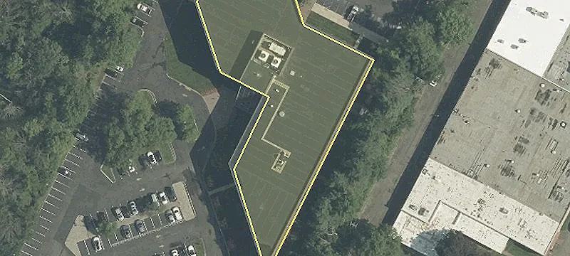 Office Space with Shared Amenities