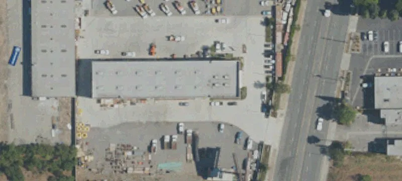 Industrial Building with Secured Yard