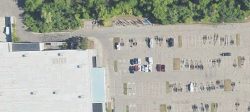 Summit Drive Retail Opportunity