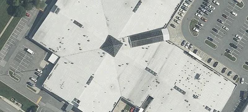 Retail Space in Anchored Center