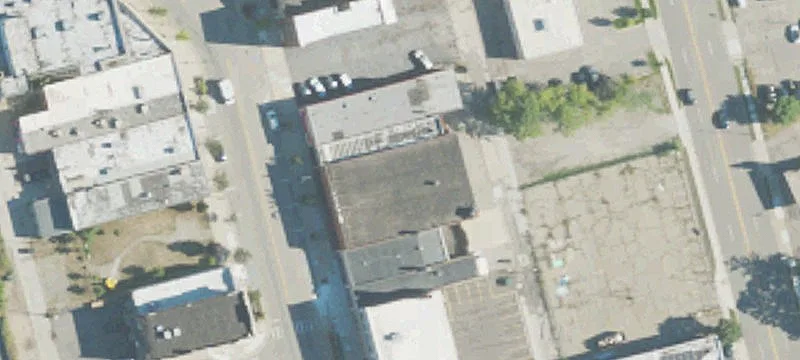 Spacious Retail/Office Space in Pontiac