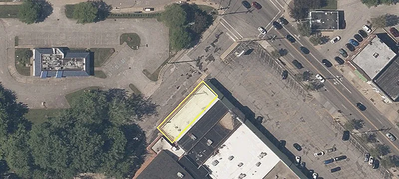 Retail Space in Maple Heights