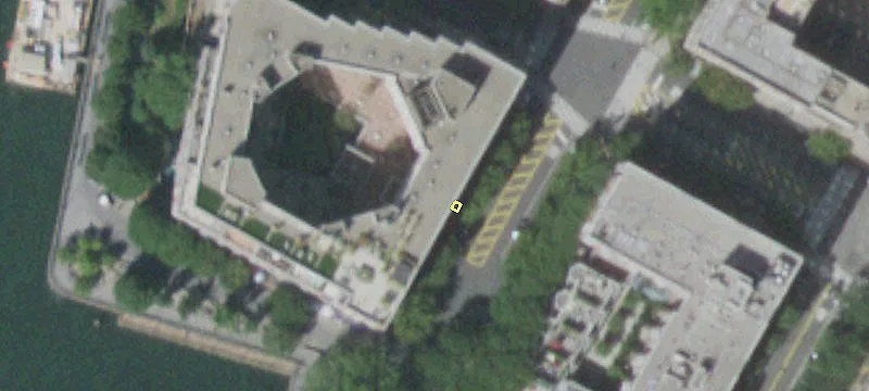 Retail Space in Battery Park
