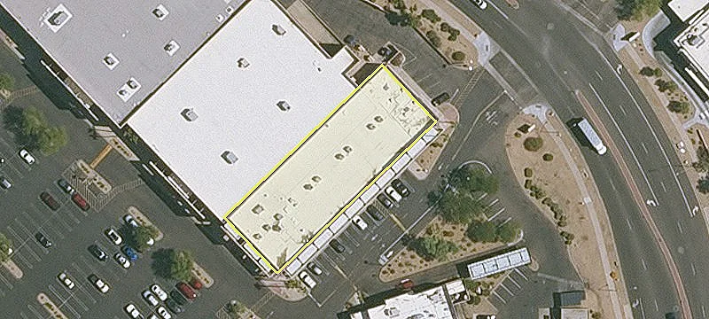 Retail Space in Glendale Center