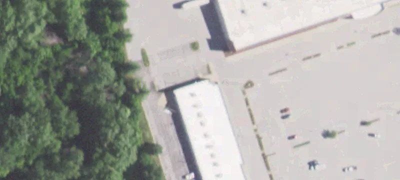 Retail Space in Des Peres